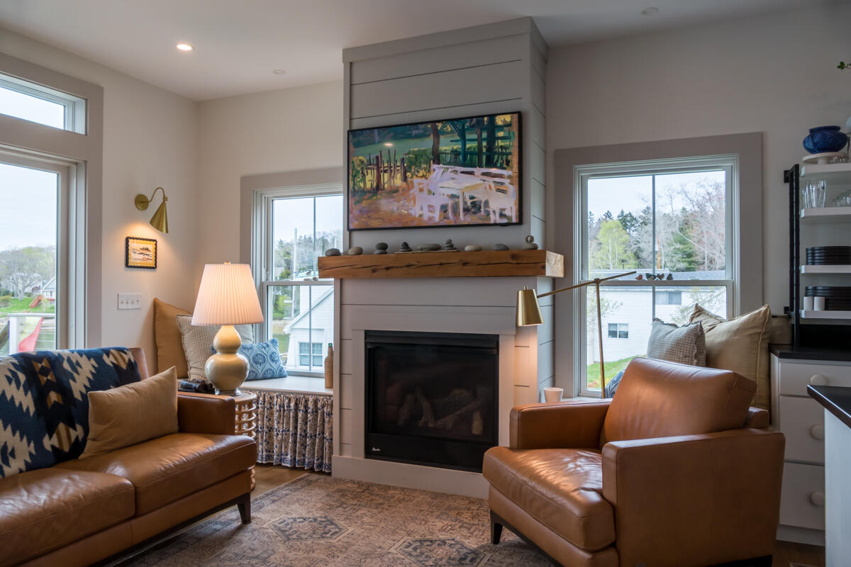 3 McKinney Road Harpswell, ME 04079 - Photo 16 of 77 23-Living room (2 of 6)