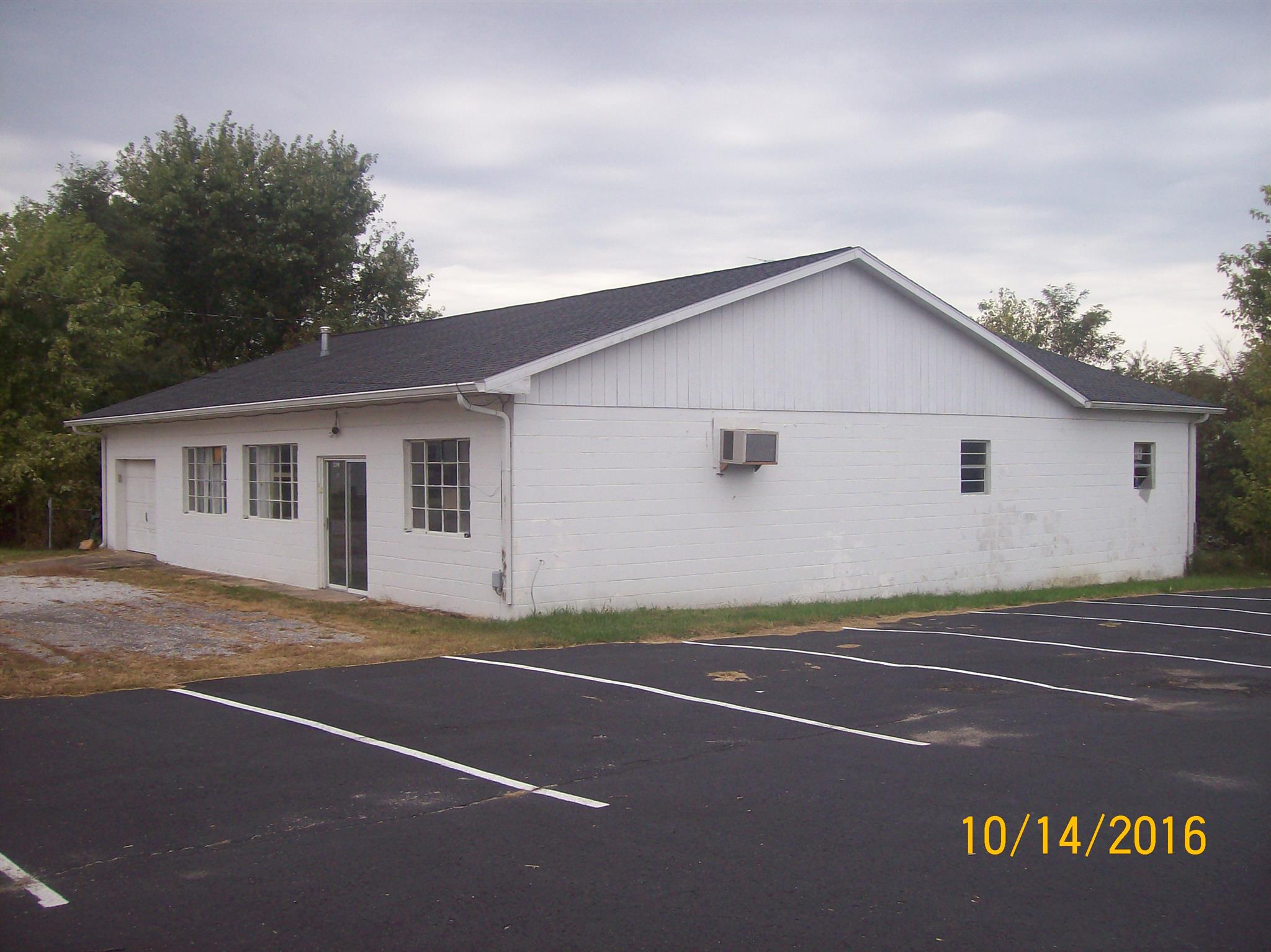 6623 Galen Road Lafayette, TN 37083 - Photo 2 of 9 Gallery Image 2