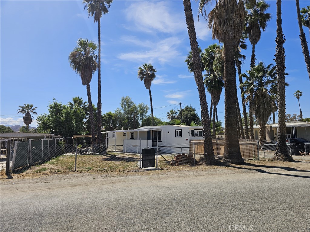 22775 Raymond Road Perris, CA 92570 - Photo 4 of 23