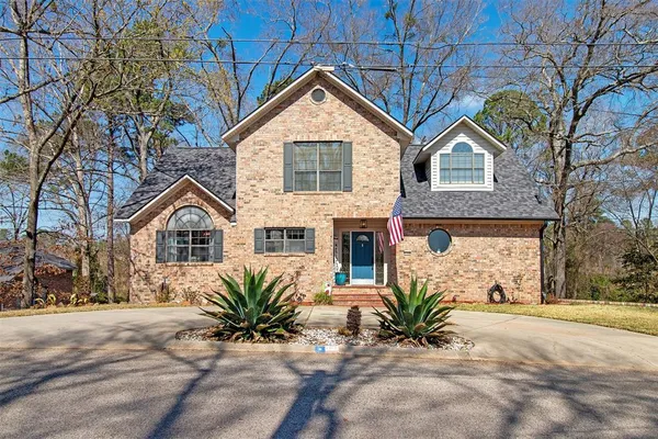 $389,750 | 1109 Sherwood Street, Gladewater, TX 75647