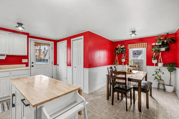 $299,900 | 238 West Main Street, Milan, MI 48160