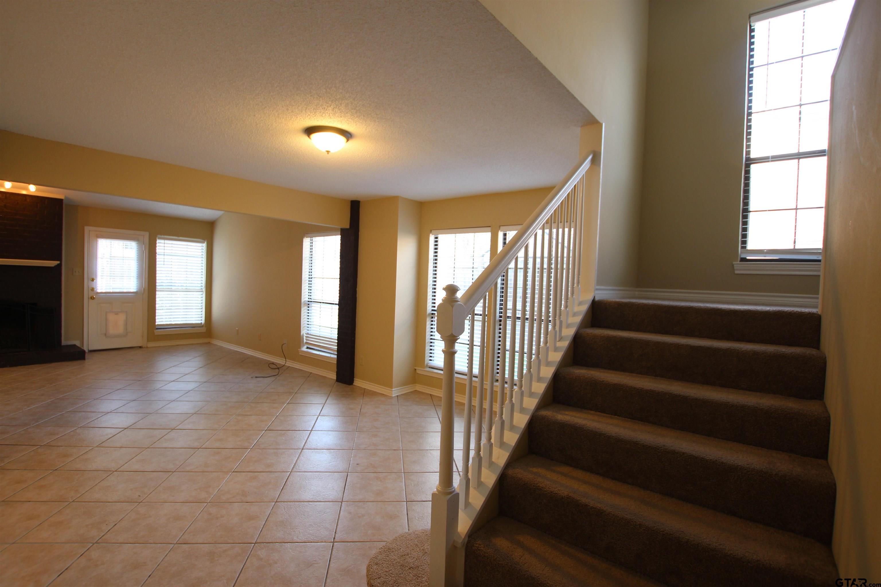 5875 Creekside Circle Tyler, TX 75703 - Photo 6 of 32 a view of an entryway