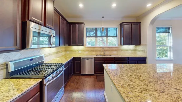 $2,650 | 12004 Terraza Circle, Unit TH32, Austin, TX 78726