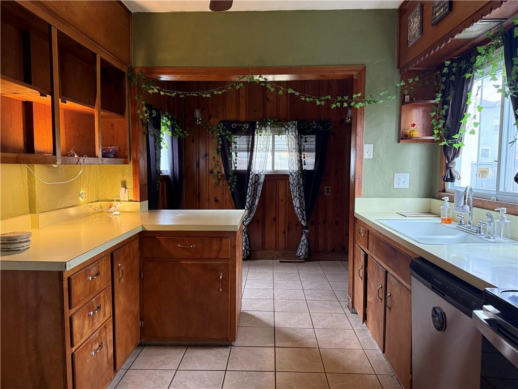 2007 Delaware Avenue New Castle, PA 16105 - Photo 3 of 10 a kitchen with a sink and cabinets