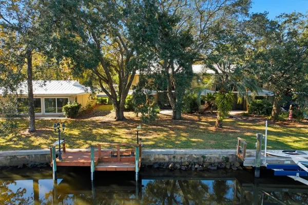 $235,000 | 11328 West Bayshore Drive, Crystal River, FL 34429
