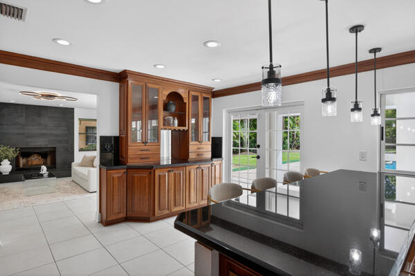 5510 Castlegate Avenue Davie, FL 33331 - Photo 16 of 54 134203352401398280_134203352368191241_55