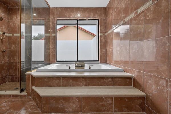 5510 Castlegate Avenue Davie, FL 33331 - Photo 26 of 54 134203352418550344_134203352392049419_55