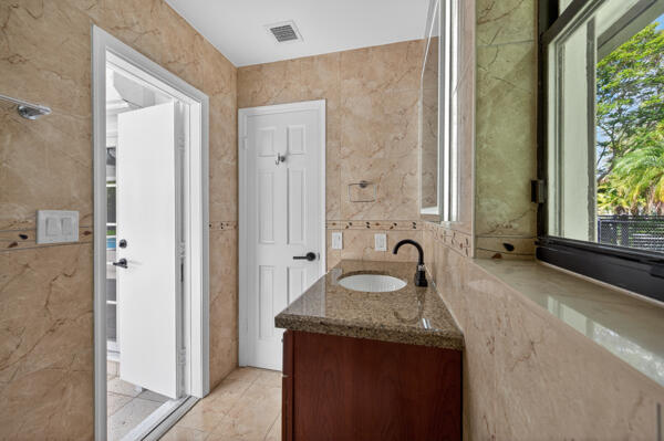 5510 Castlegate Avenue Davie, FL 33331 - Photo 36 of 54 134203352446986372_134203352417834448_55