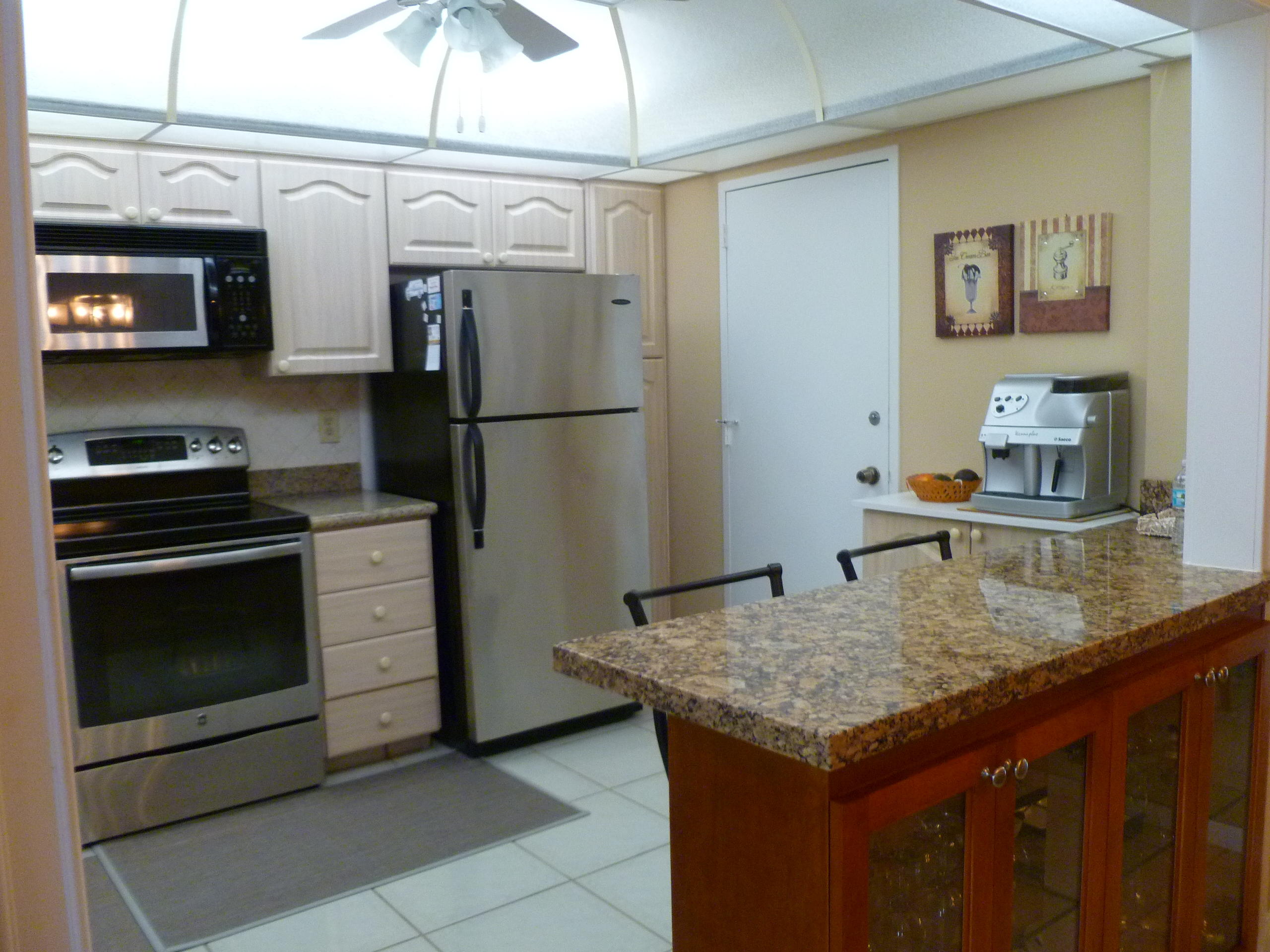 2851 South Ocean Boulevard, Unit 3N Boca Raton, FL 33432 - Photo 16 of 42 Kitchen