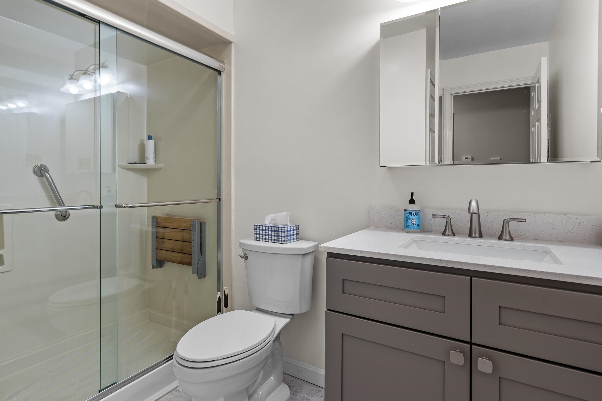 490 River Road, Unit 13 Manchester, NH 03104 - Photo 11 of 25