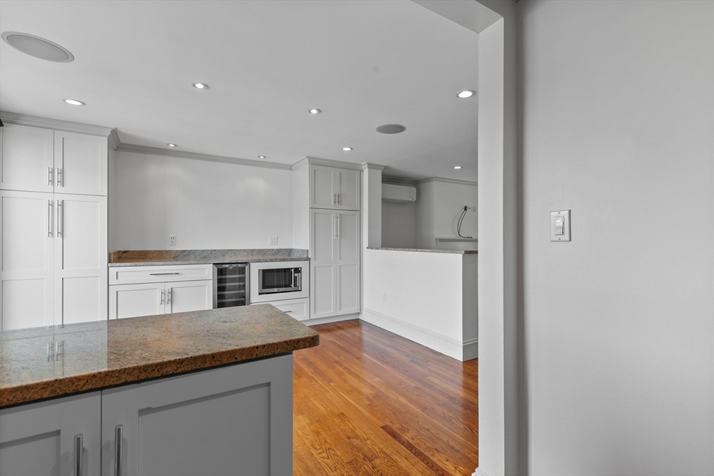 256 West 3rd Street, Unit 2 Boston, MA 02127 - Photo 7 of 30
