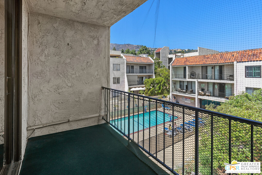 1401 Valley View Road, Unit 321 Glendale, CA 91202 - Photo 31 of 34