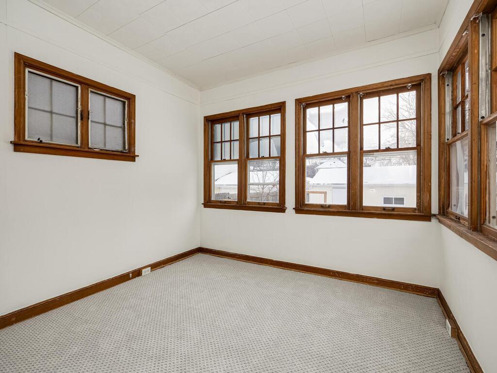 1002 Marshall Avenue St. Paul, MN 55104 - Photo 11 of 30