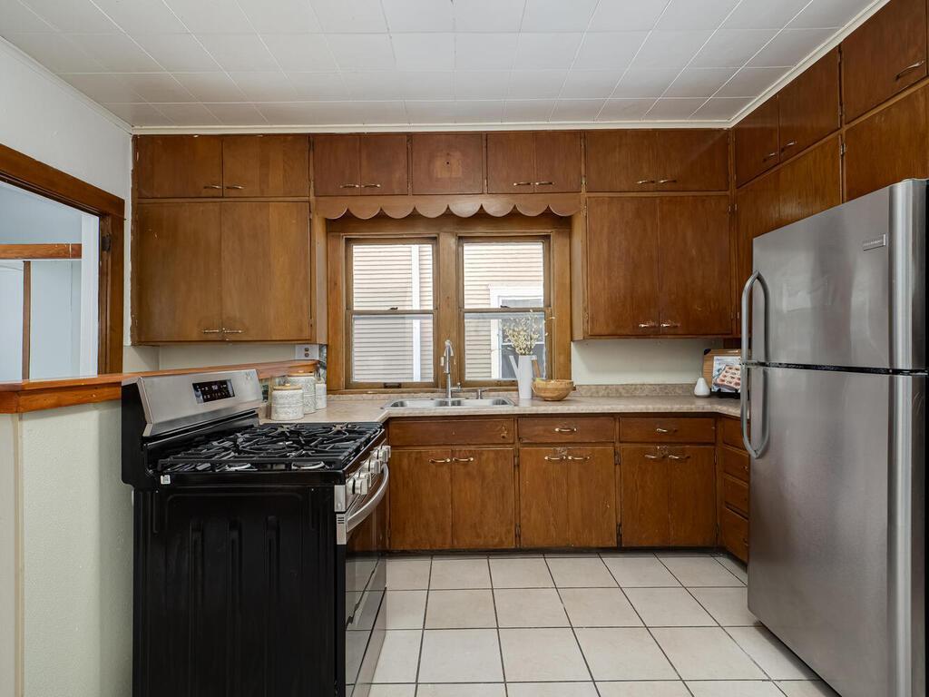 1002 Marshall Avenue St. Paul, MN 55104 - Photo 12 of 30