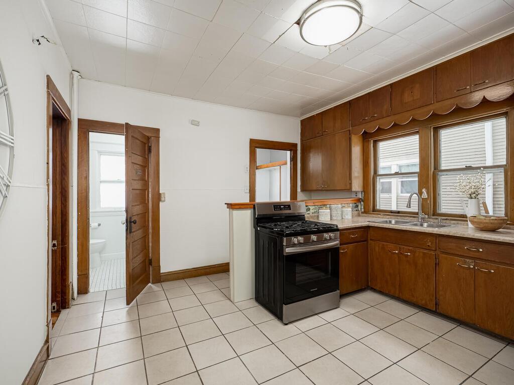 1002 Marshall Avenue St. Paul, MN 55104 - Photo 14 of 30