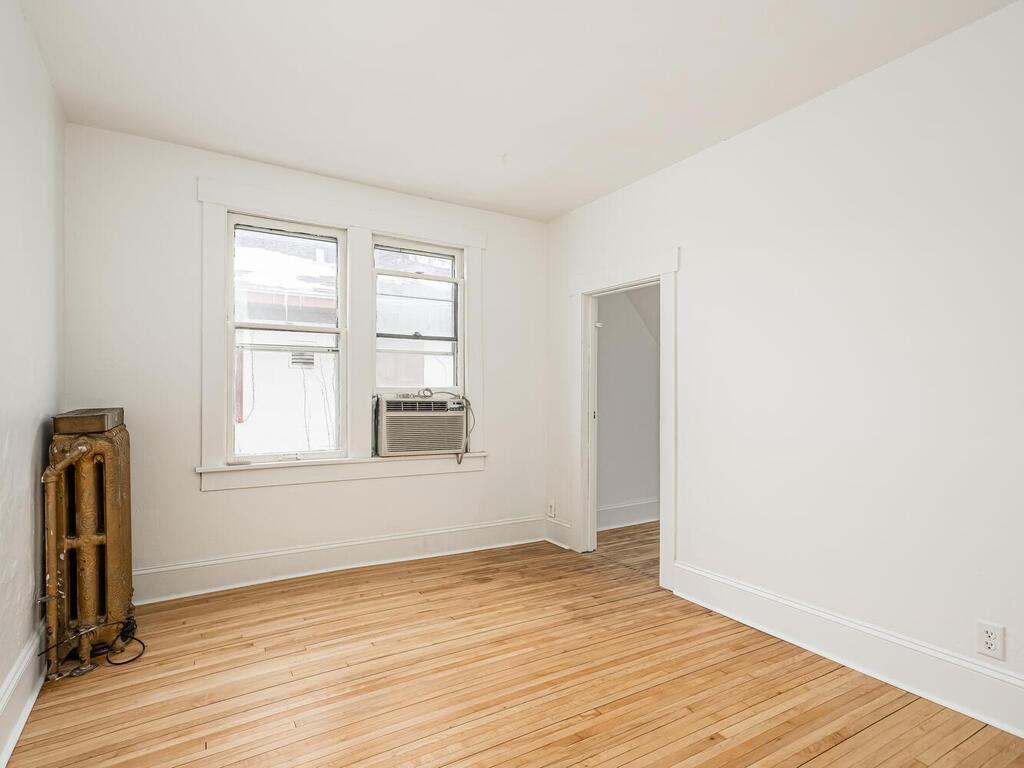 1002 Marshall Avenue St. Paul, MN 55104 - Photo 20 of 30