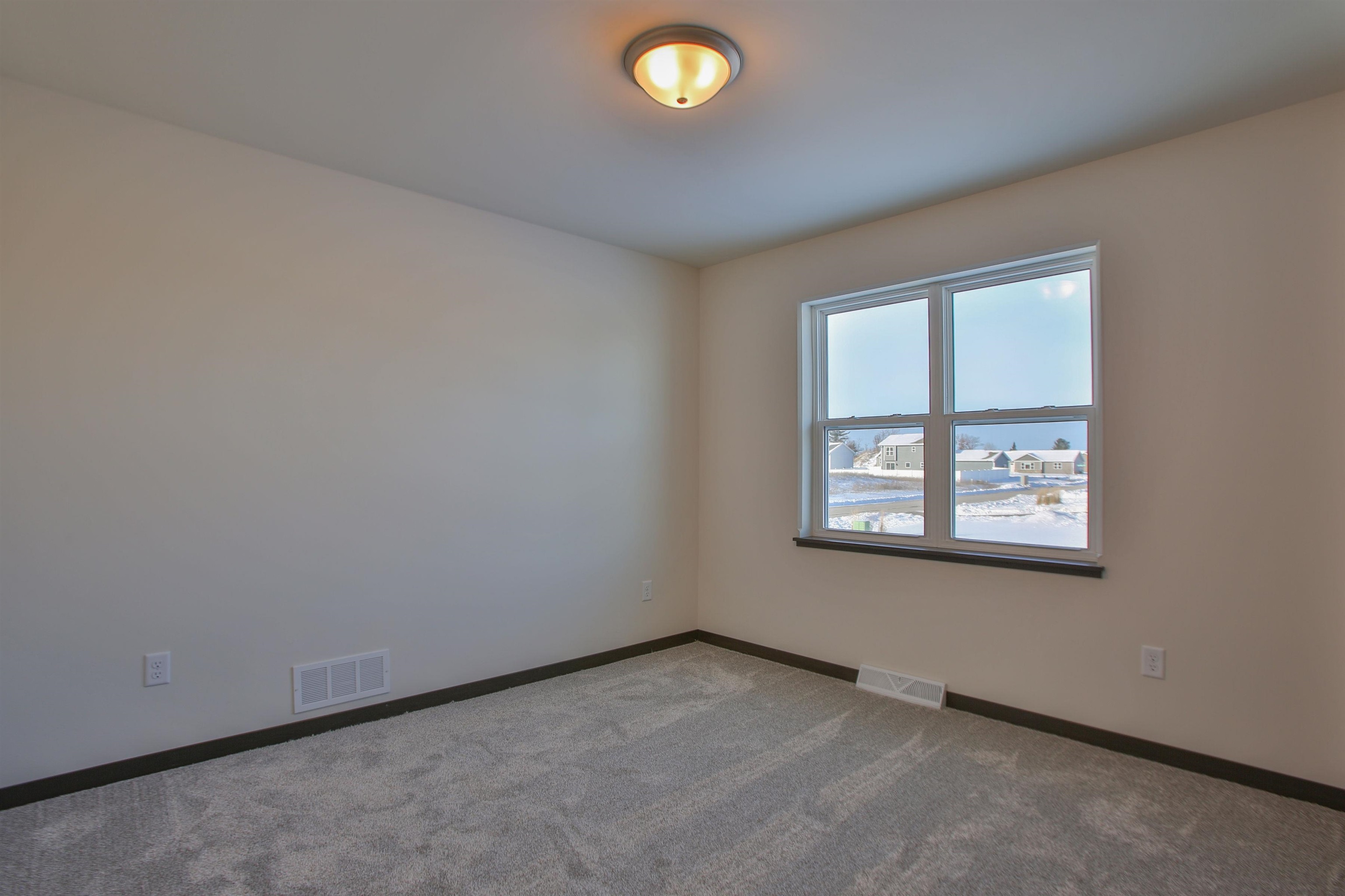 5596 Forest Creek Road, Unit FO24 Stevens Point, WI 54482 - Photo 13 of 21