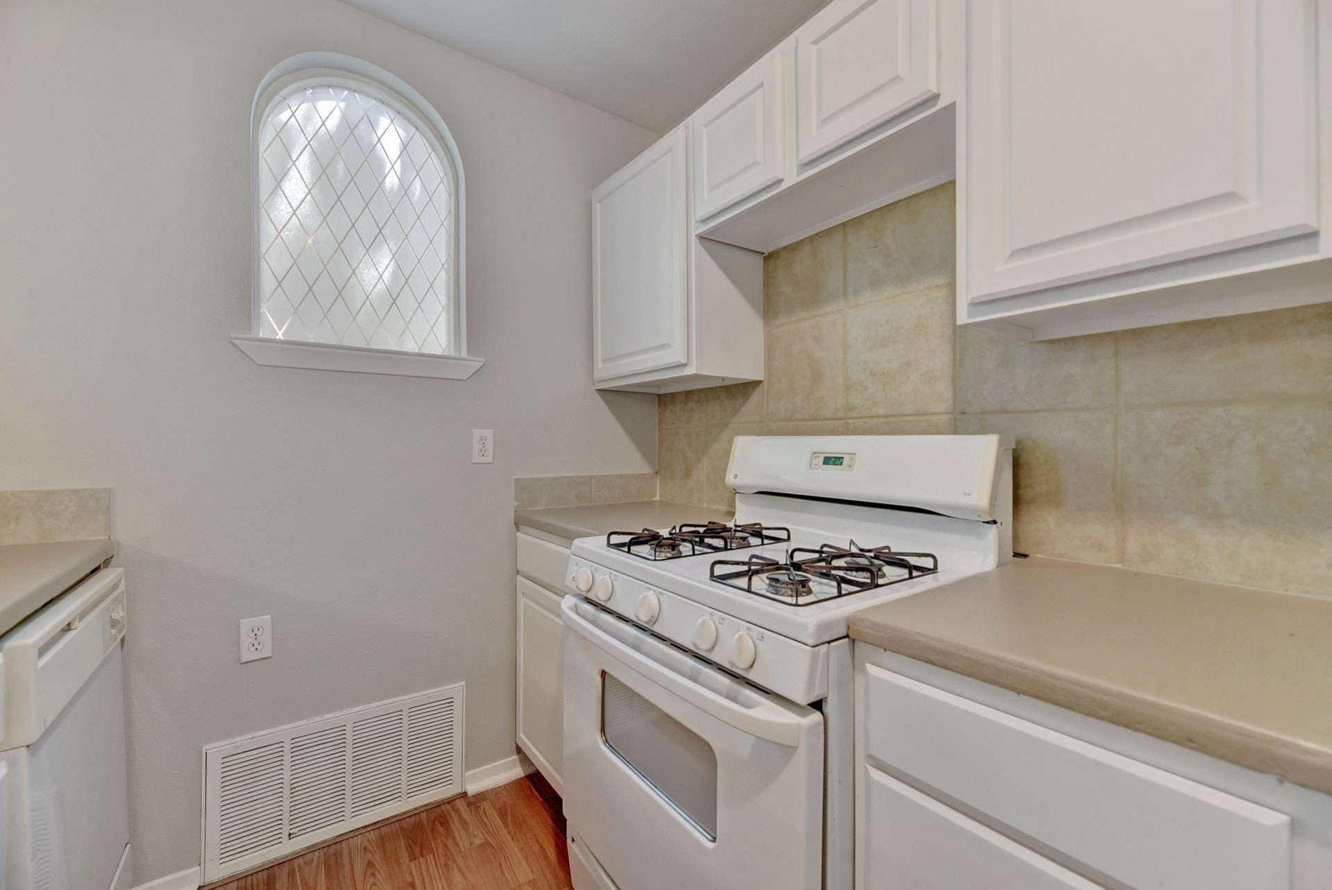 2712 Whitis Avenue, Unit B Austin, TX 78705 - Photo 7 of 16