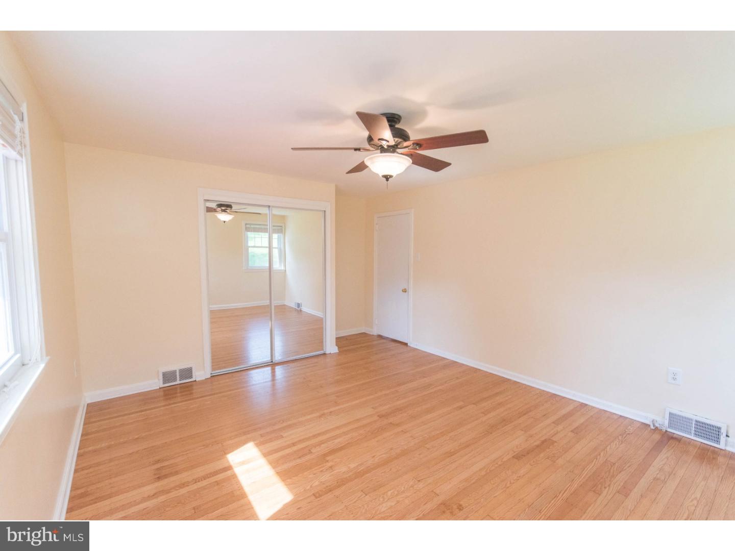 548 Rick Road Southampton, PA 18966 - Photo 14 of 25 Gallery Image 14