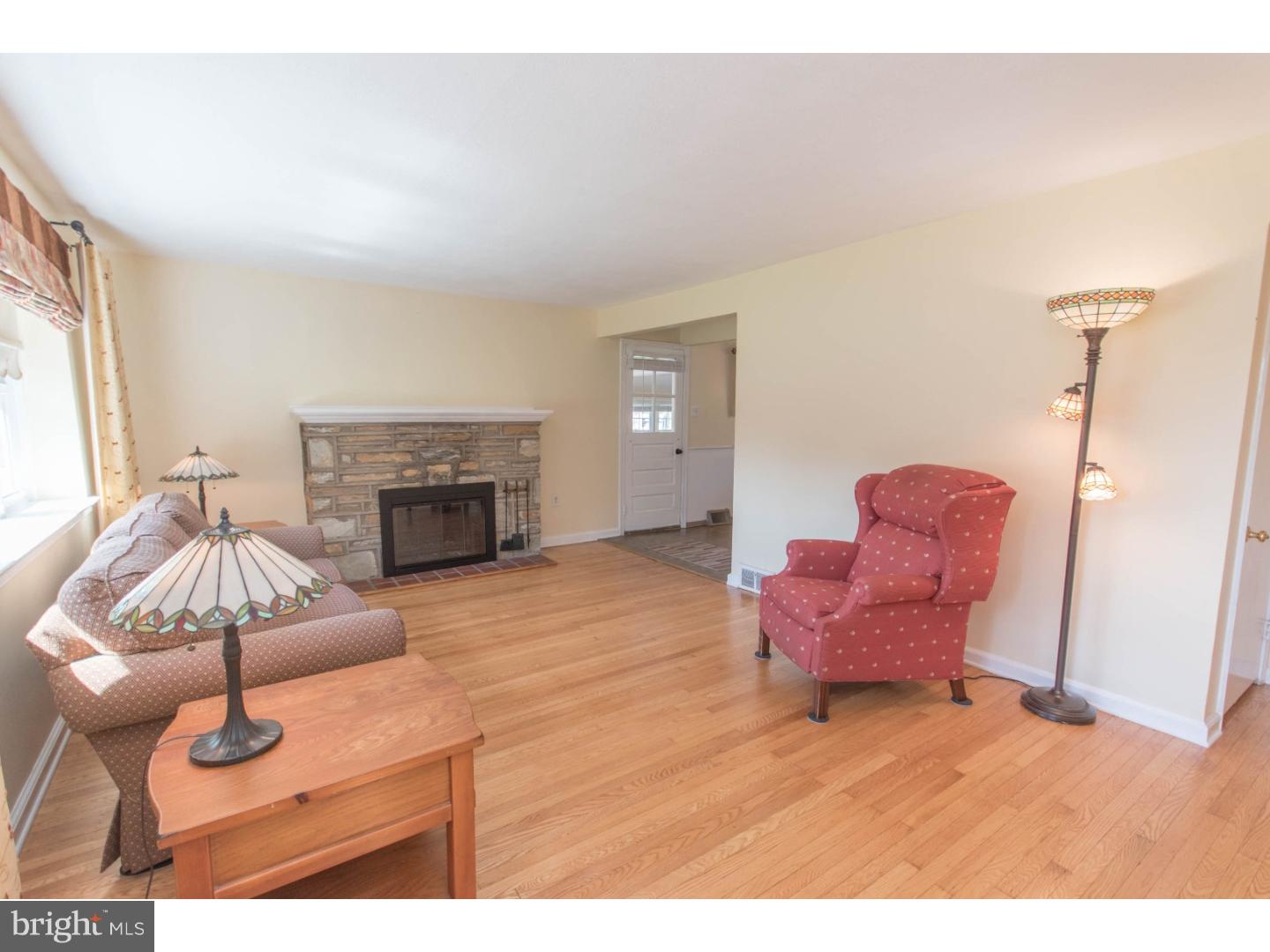 548 Rick Road Southampton, PA 18966 - Photo 3 of 25 Gallery Image 3