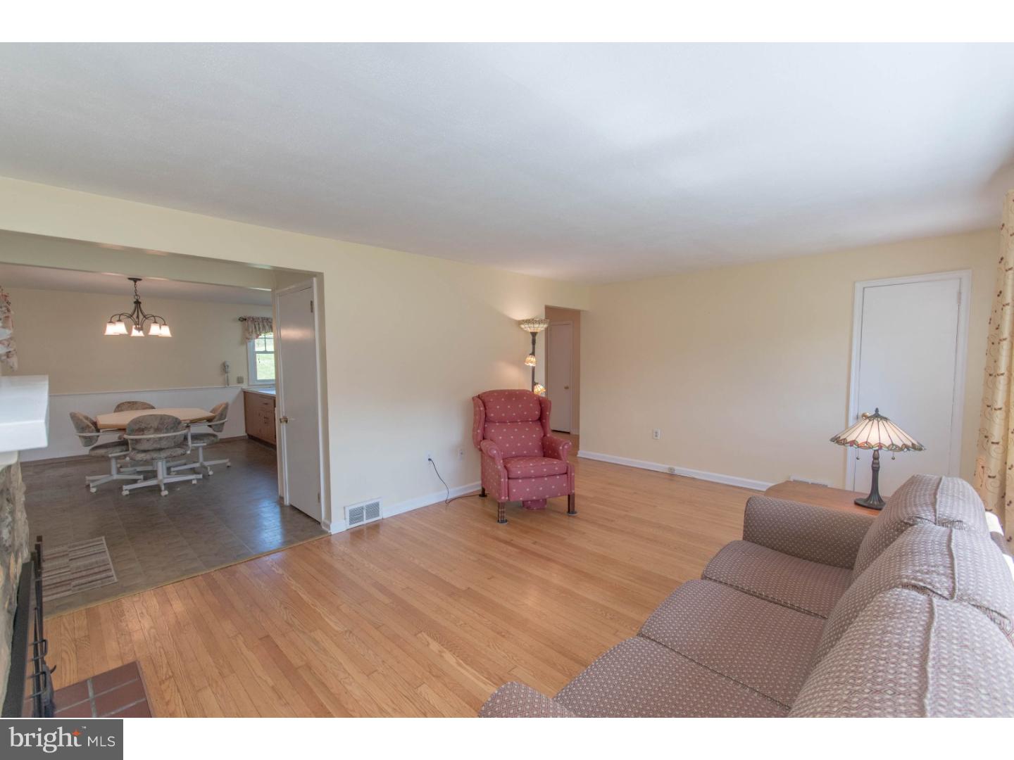 548 Rick Road Southampton, PA 18966 - Photo 5 of 25 Gallery Image 5