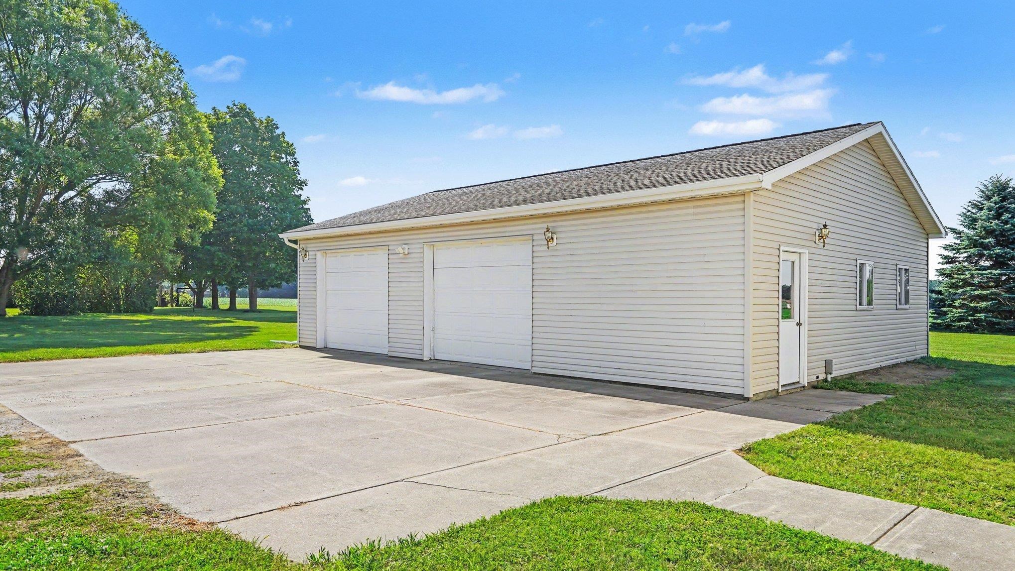 3895 West Broomfield Road Mount Pleasant, MI 48858 - Photo 20 of 34