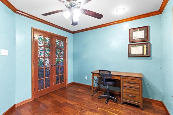 $425,000 | 1028 North Elm Street, Muenster, TX 76252