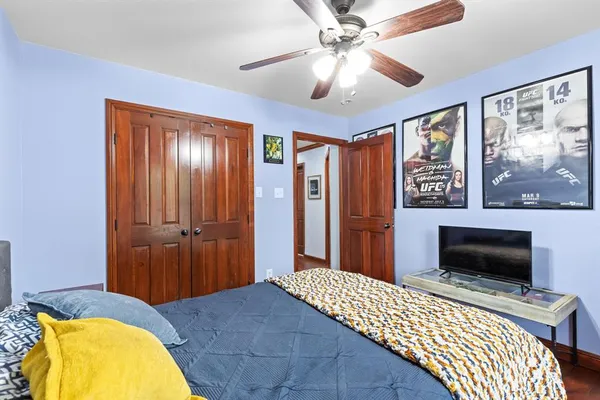 $425,000 | 1028 North Elm Street, Muenster, TX 76252