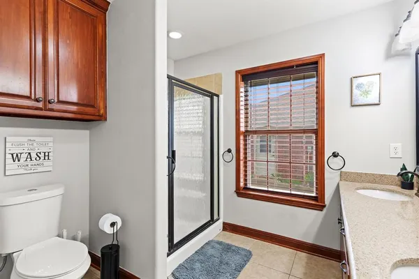 $425,000 | 1028 North Elm Street, Muenster, TX 76252