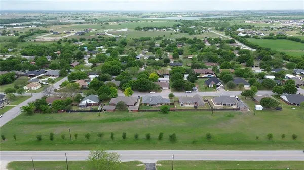 $425,000 | 1028 North Elm Street, Muenster, TX 76252