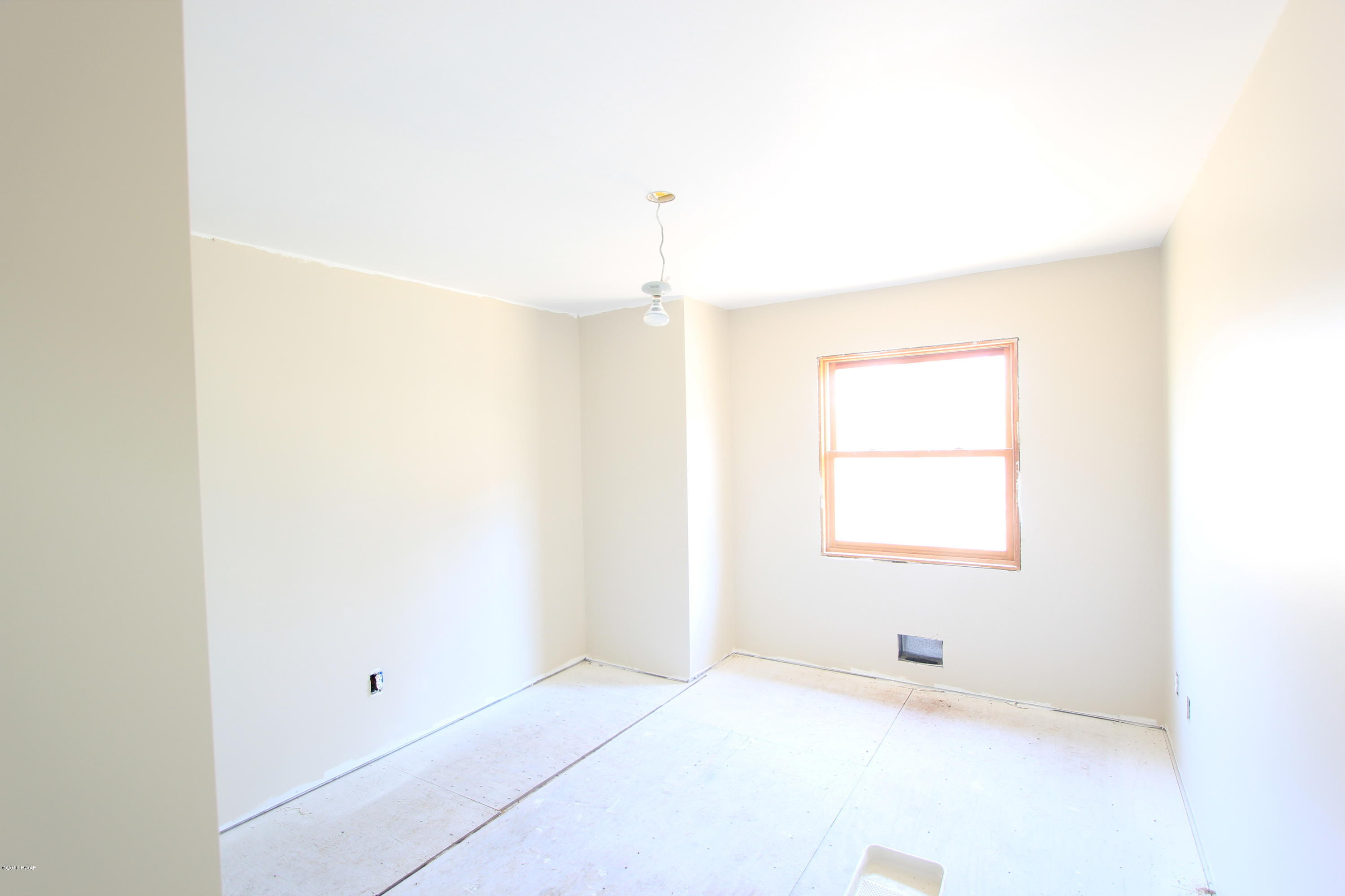 151 Mockingbird Court Bushkill, PA 18324 - Photo 17 of 29