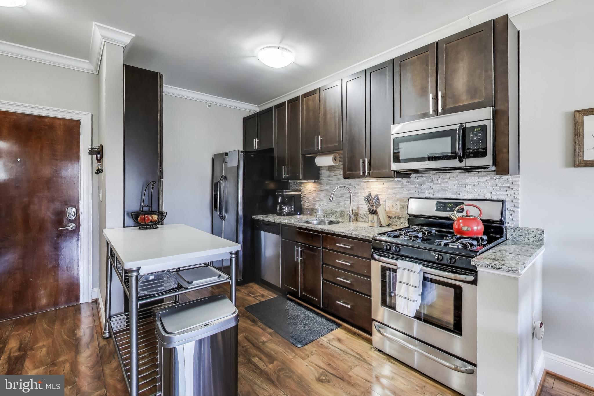 6301 Edsall Road, Unit 306 Alexandria, VA 22312 - Photo 6 of 45 Gallery Image 6