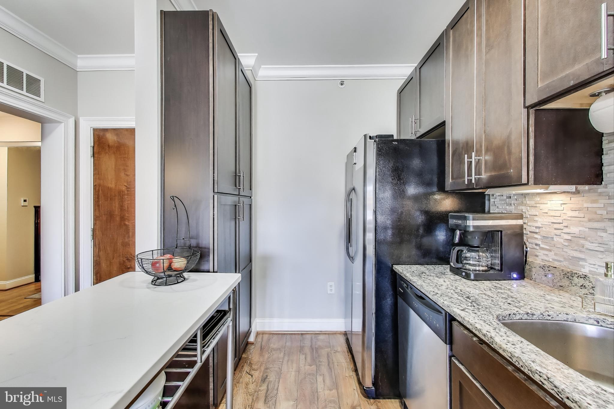 6301 Edsall Road, Unit 306 Alexandria, VA 22312 - Photo 7 of 45 Gallery Image 7