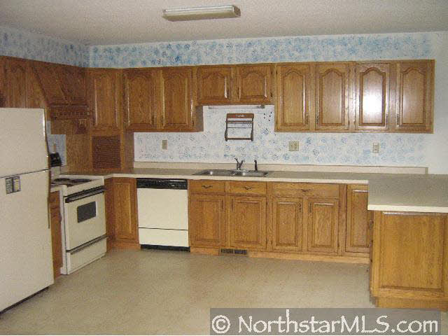793 Glover Road River Falls, WI 54022 - Photo 4 of 8 Gallery Image 4