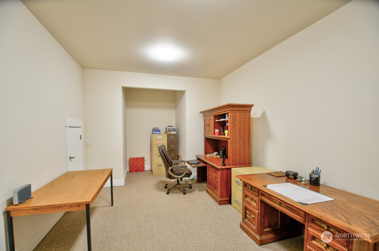 5130 Raccoon Valley Road Southeast Olympia, WA 98513 - Photo 27 of 34 Gallery Image 27