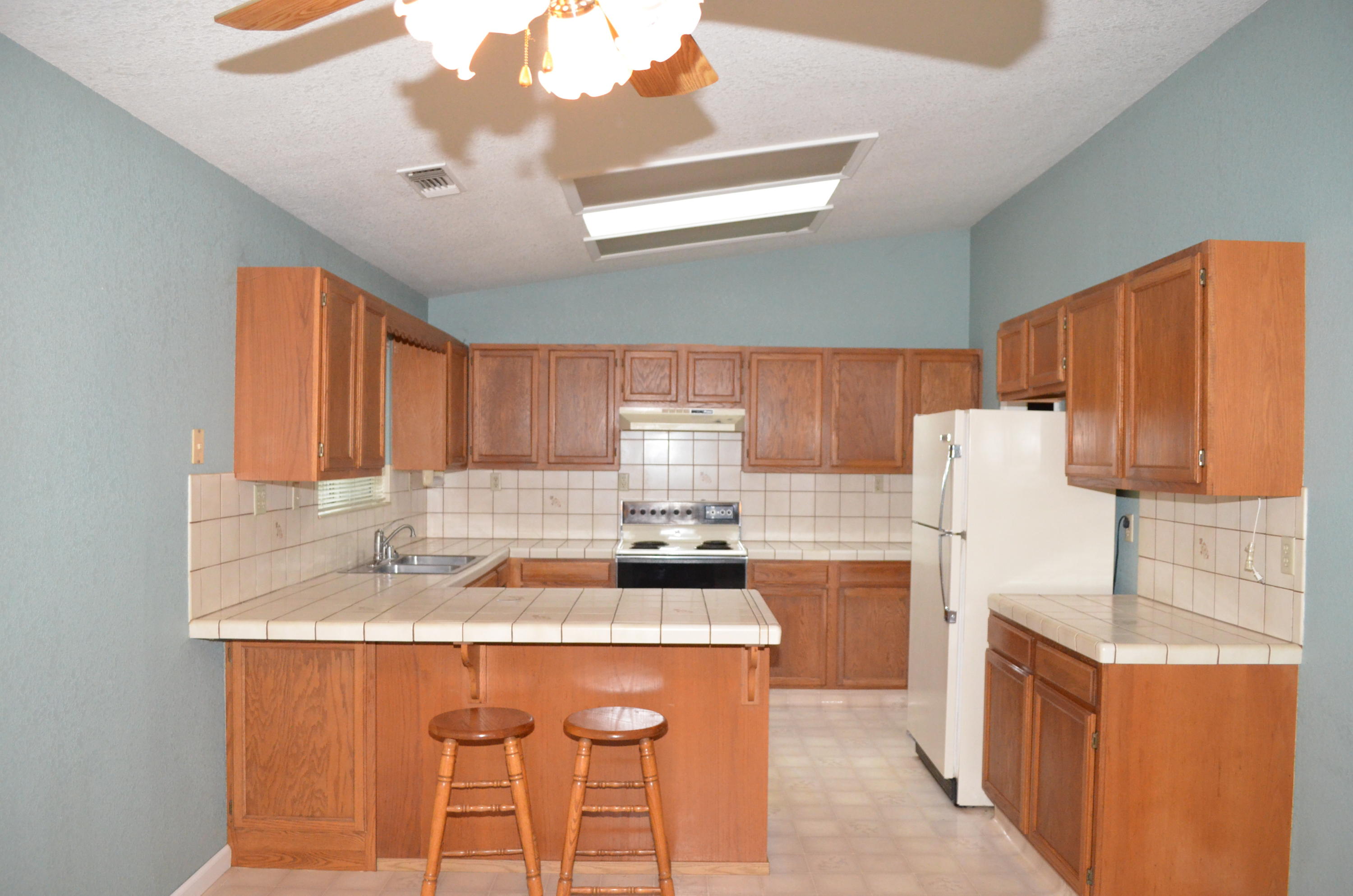19557 Gas Point Road Cottonwood, CA 96022 - Photo 5 of 11 DSC_0144
