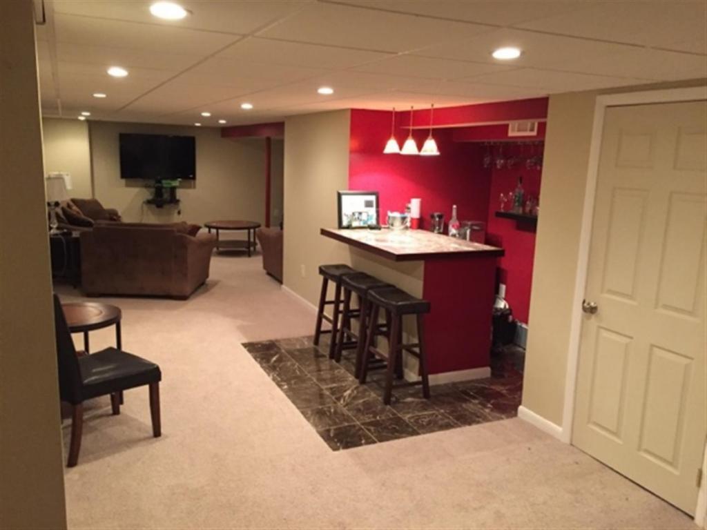 8 Everett Road Binghamton, NY 13901 - Photo 3 of 12 Gallery Image 3