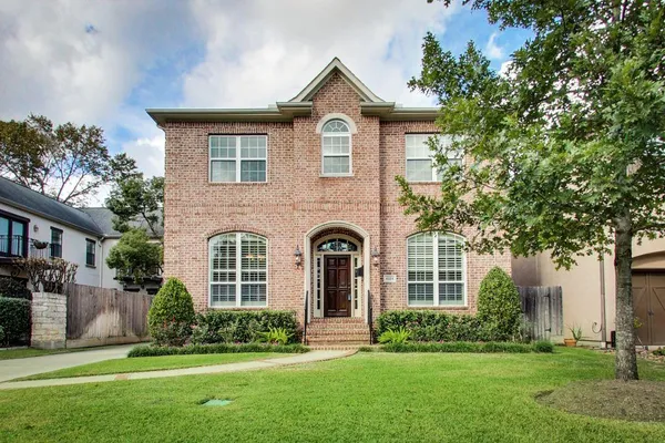 $5,500 | 4324 Ione Street, Bellaire, TX 77401
