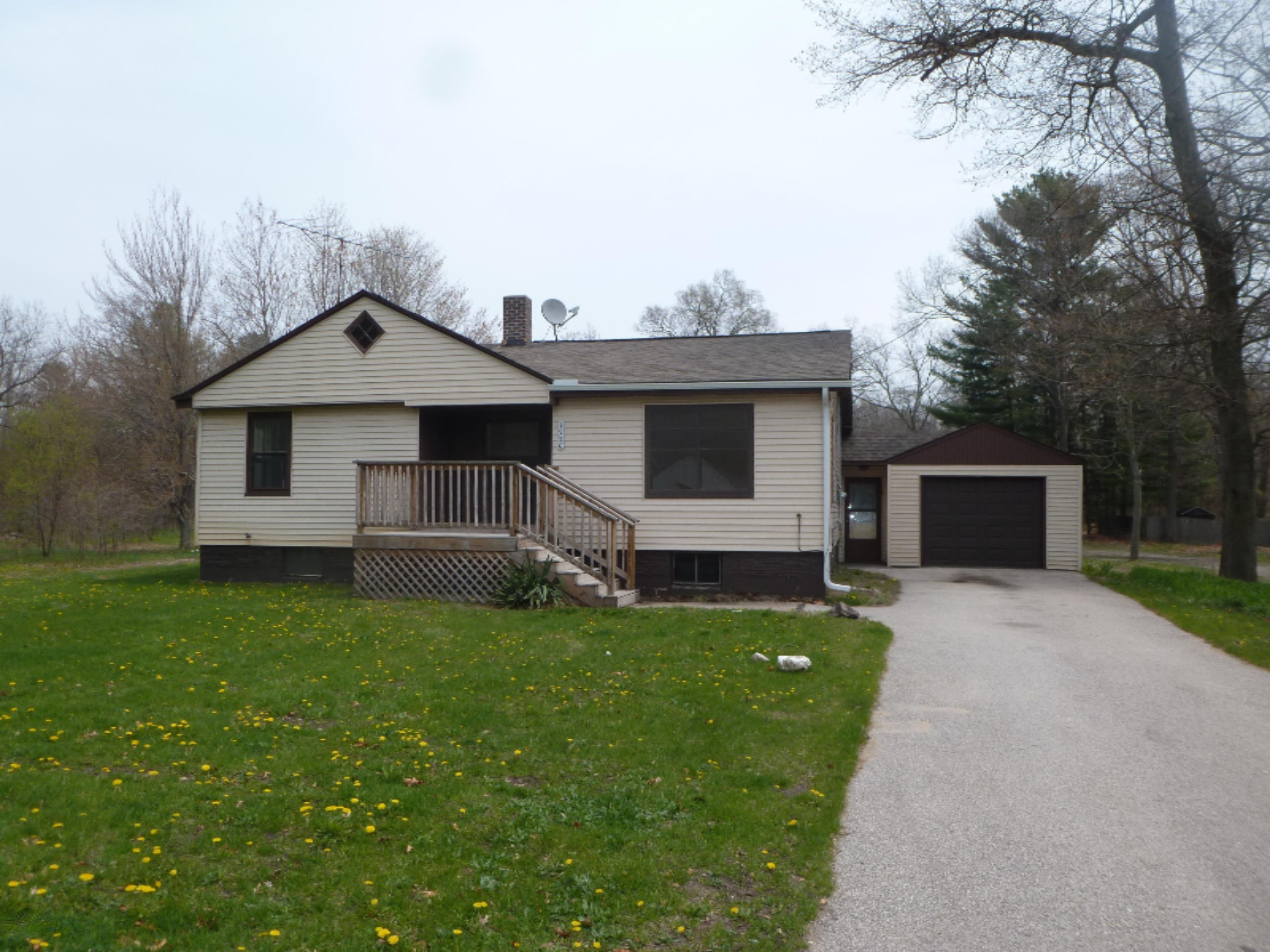 1920 South Mill Iron Road Muskegon, MI 49442 - Photo 1 of 24 1-Front View