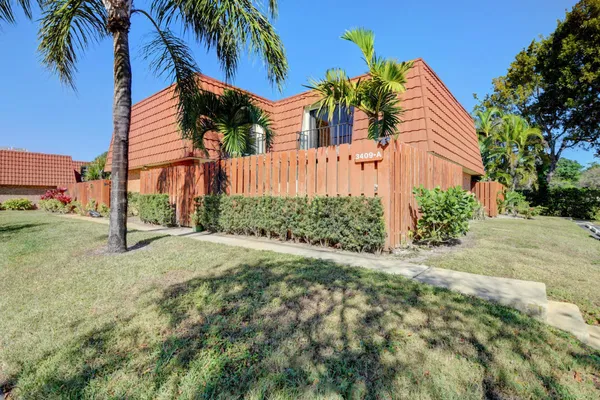 $2,500 | 3409 Spanish Wells Drive, Unit 56A, Delray Beach, FL 33445