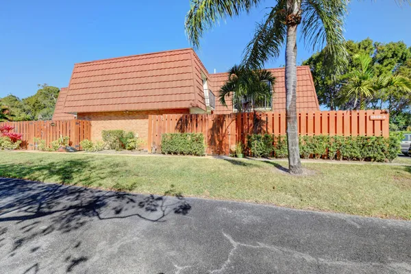 $2,500 | 3409 Spanish Wells Drive, Unit 56A, Delray Beach, FL 33445