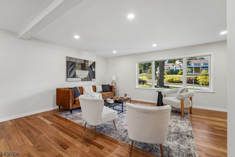 14 Witkowski Way Wayne, NJ 07470 - Photo 5 of 37