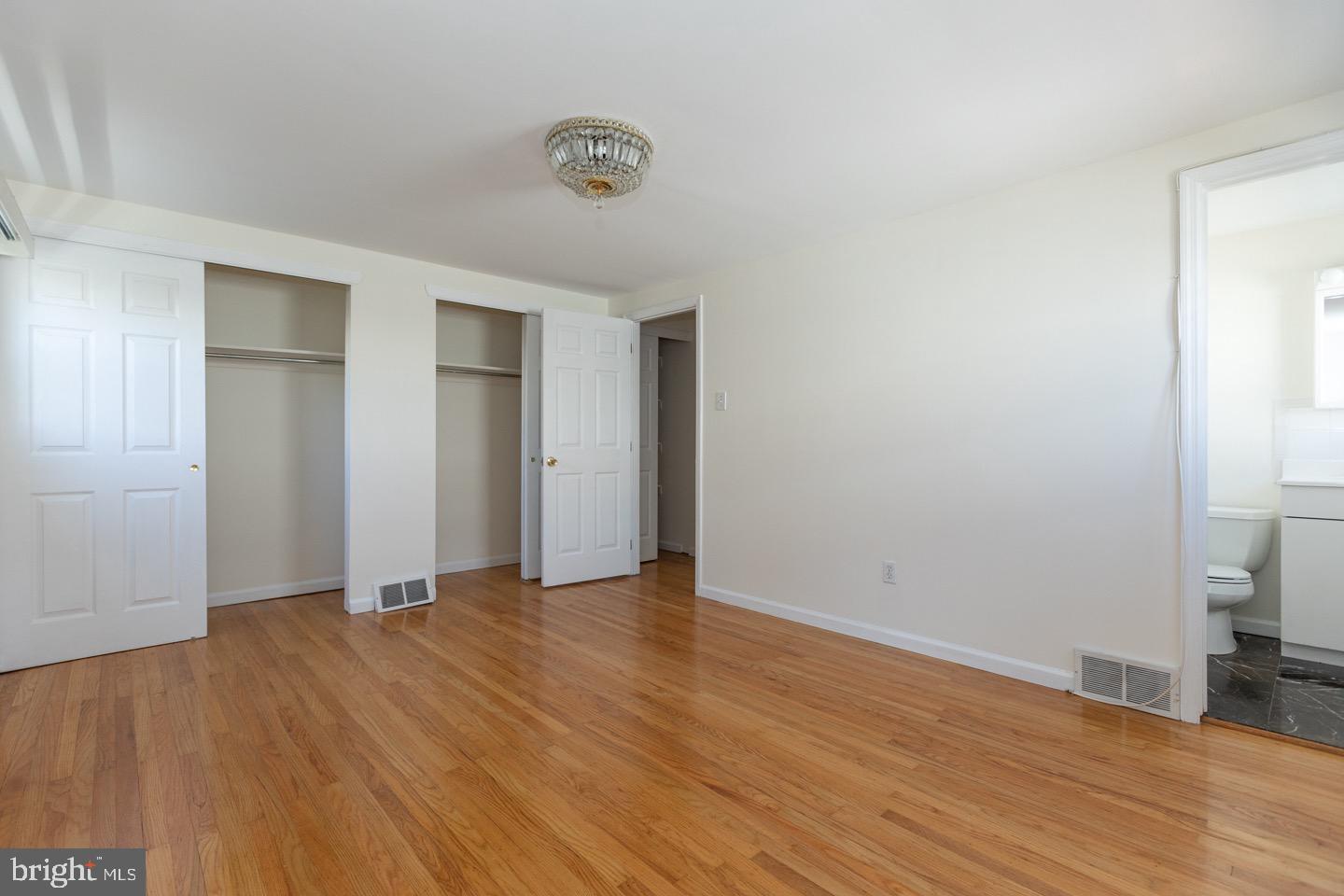 2773 Welsh Road Philadelphia, PA 19152 - Photo 31 of 46 Master Bed and Bath