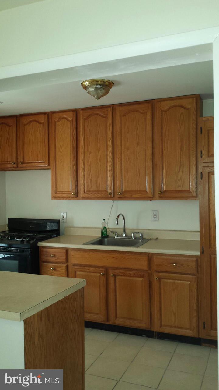 30 Bladen Road Baltimore, MD 21221 - Photo 1 of 3 Kitchen