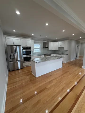 $3,000 | 27 Lyon Street, Unit 3, Boston, MA 02122