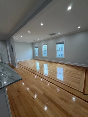 $3,000 | 27 Lyon Street, Unit 3, Boston, MA 02122