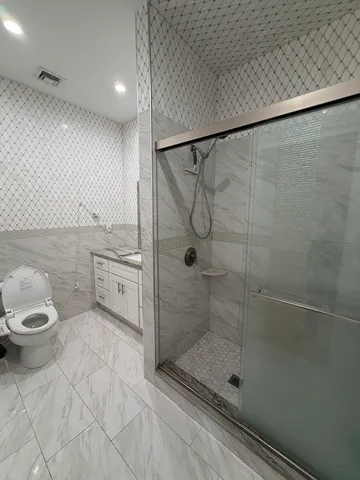 $3,000 | 27 Lyon Street, Unit 3, Boston, MA 02122