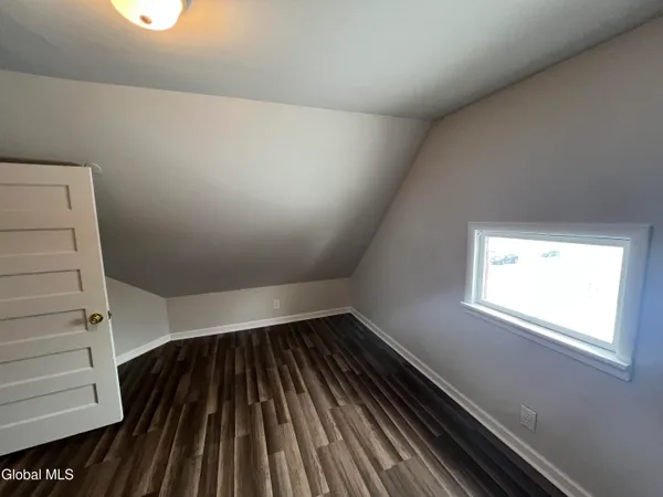 $1,950 | 1114 Union Street, Unit 5, Schenectady, NY 12308