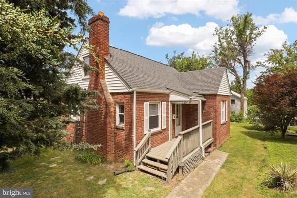 $599,900 | 1607 13th Street South, Arlington, VA 22204