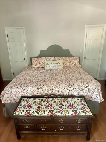 a bathroom with a toilet